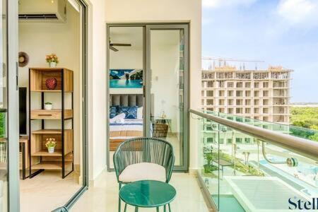 New Complex Style With Amenities Near Downtown 7min
