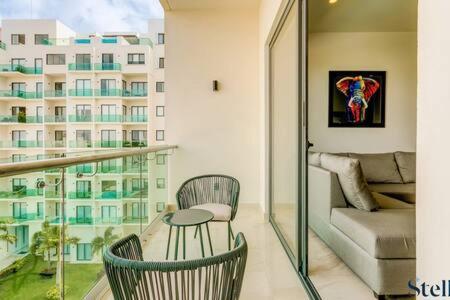 New Complex Style With Amenities Near Downtown 7min Сasa de vacaciones