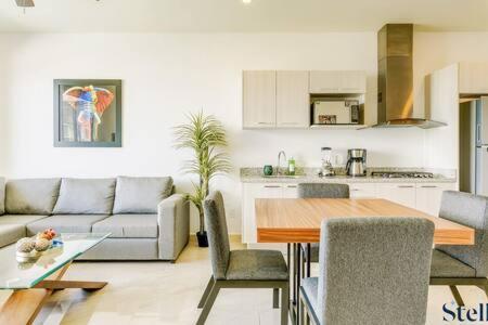 New Complex Style With Amenities Near Downtown 7min Сasa de vacaciones *